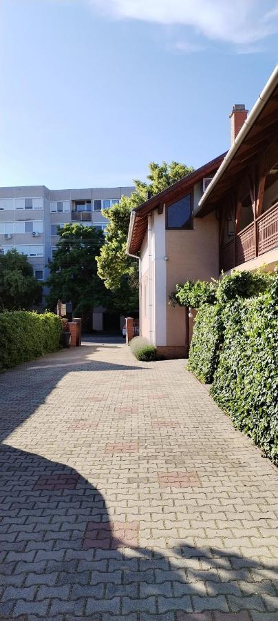 Rozsakert Apartmanhaz Hajduszoboszlo Bagian luar foto
