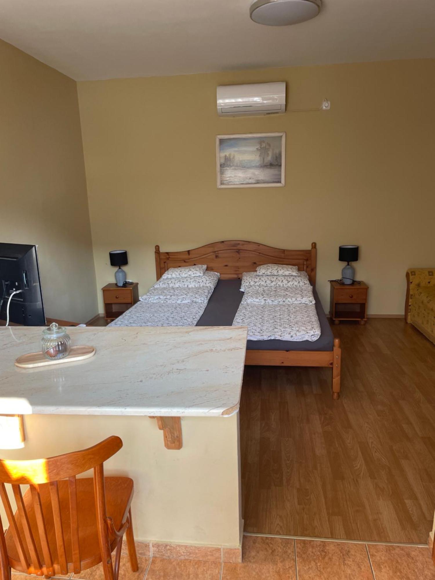 Rozsakert Apartmanhaz Hajduszoboszlo Bagian luar foto