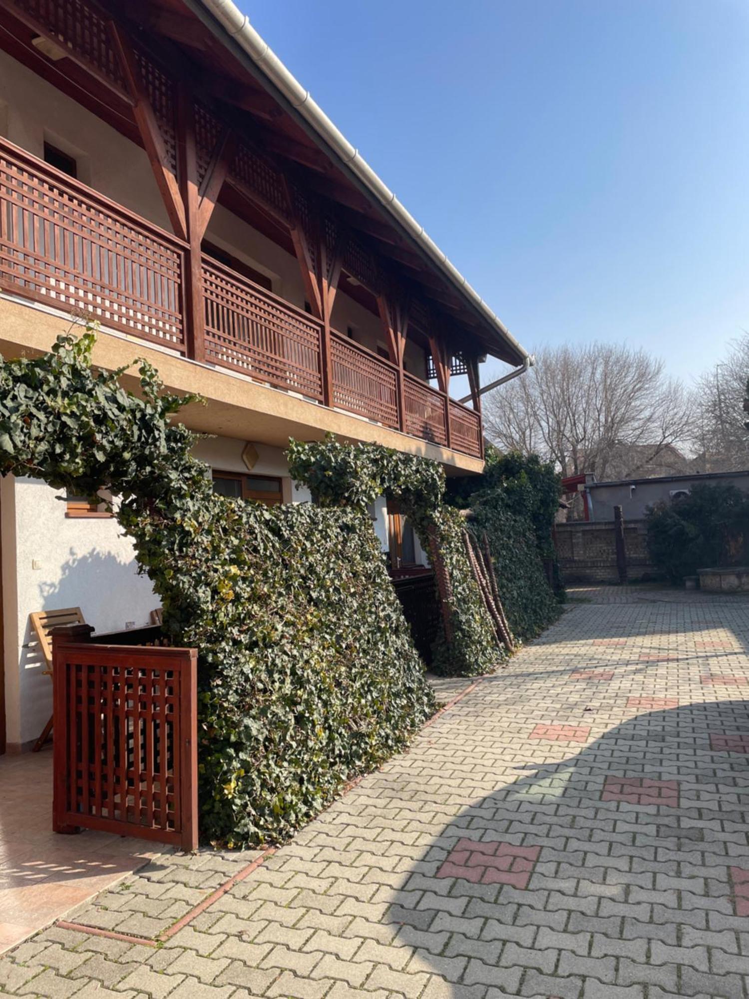 Rozsakert Apartmanhaz Hajduszoboszlo Bagian luar foto